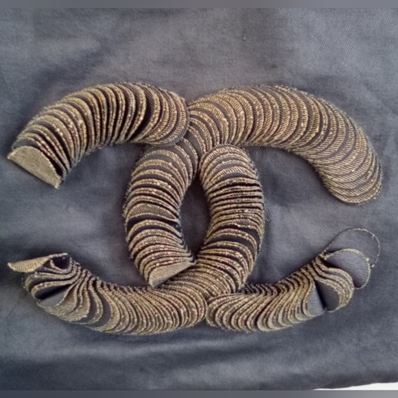 Chanel by Karl Lagerfeld, Large Bon Bon Tote Bag - Picture 8 of 15